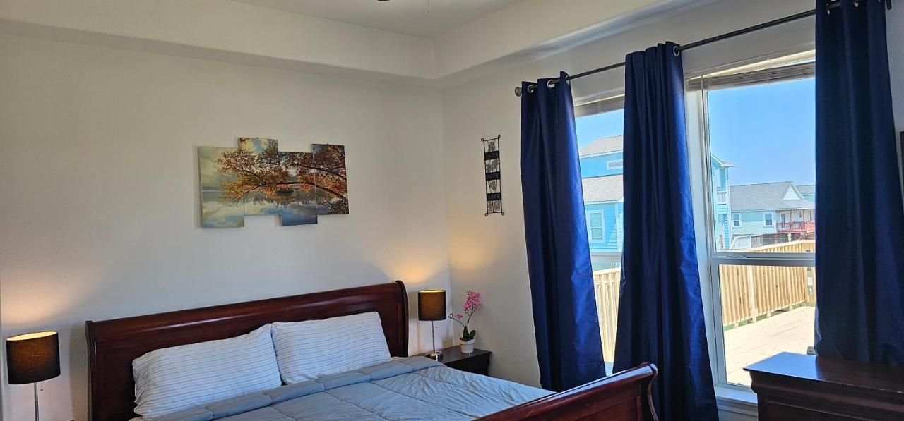 Private Beach -- Away From The Crowds - Ocean Views -Short Drive To Moody Gardens, Schlitter Bahn, Pleasure Pier Galveston Dış mekan fotoğraf