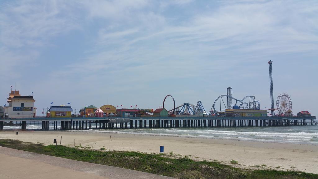 Private Beach -- Away From The Crowds - Ocean Views -Short Drive To Moody Gardens, Schlitter Bahn, Pleasure Pier Galveston Dış mekan fotoğraf